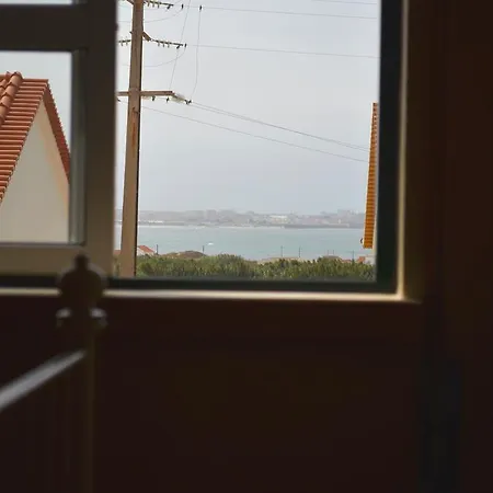 Family House Next To The Sea Baleal